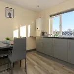 In Shared Kitchen Parking2 - Pass The Keys *