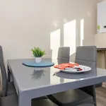 In Shared Kitchen Parking2 - Pass The Keys * Leeds (West Yorkshire)