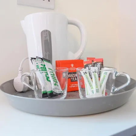 Apartment In Shared Kitchen Parking2 - Pass The Keys Leeds (West Yorkshire)