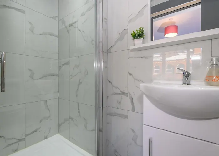 In Shared Kitchen Parking2 - Pass The Keys Leeds (West Yorkshire)